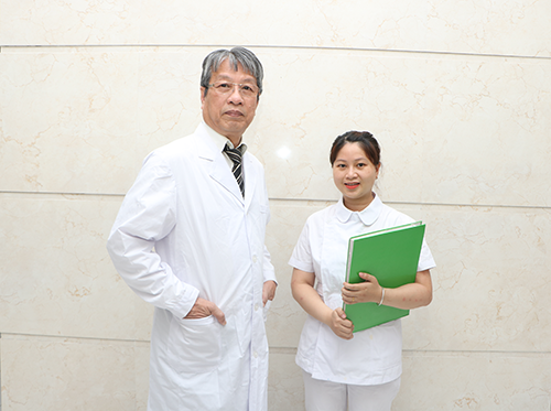 Quá trình công tác của bác sĩ Trịnh Tùng