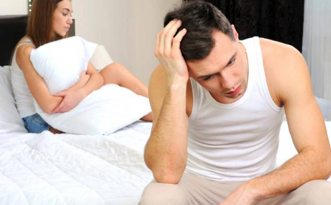 Đau tinh hoàn ảnh hưởng đến sinh hoạt hàng ngày ở nam giới