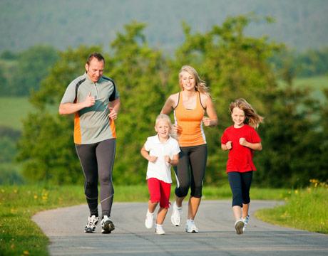 Rèn luyện cơ thể hàng ngày để tăng sức đề kháng